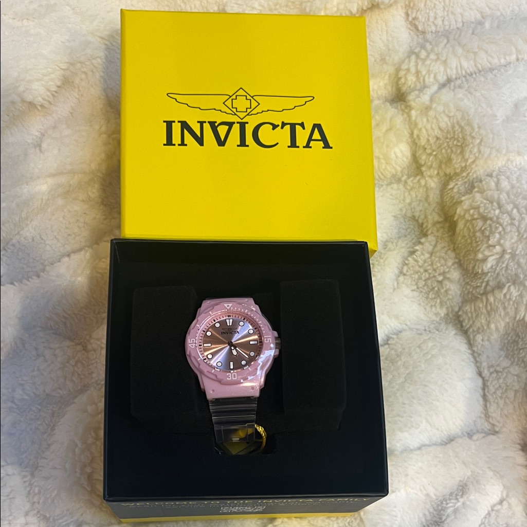 New Invicta Womens Pink Watch 35 Mm 85$